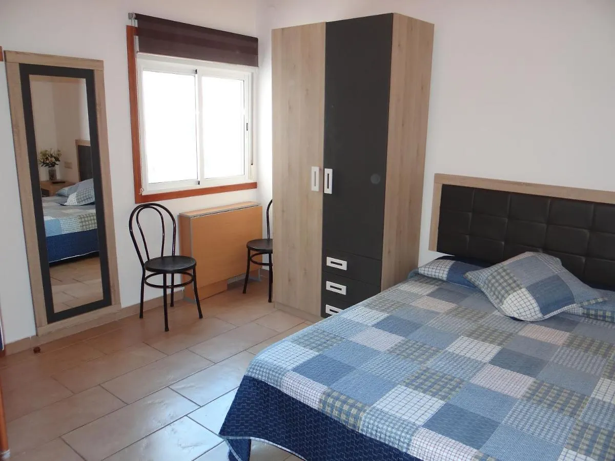 Apartamentos Elvira ブラナス