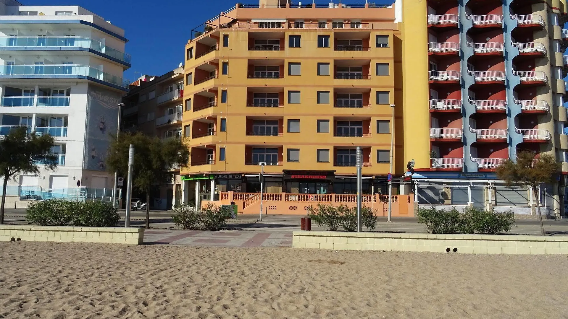 בלאנס Apartamentos Elvira 0*,  ספרד