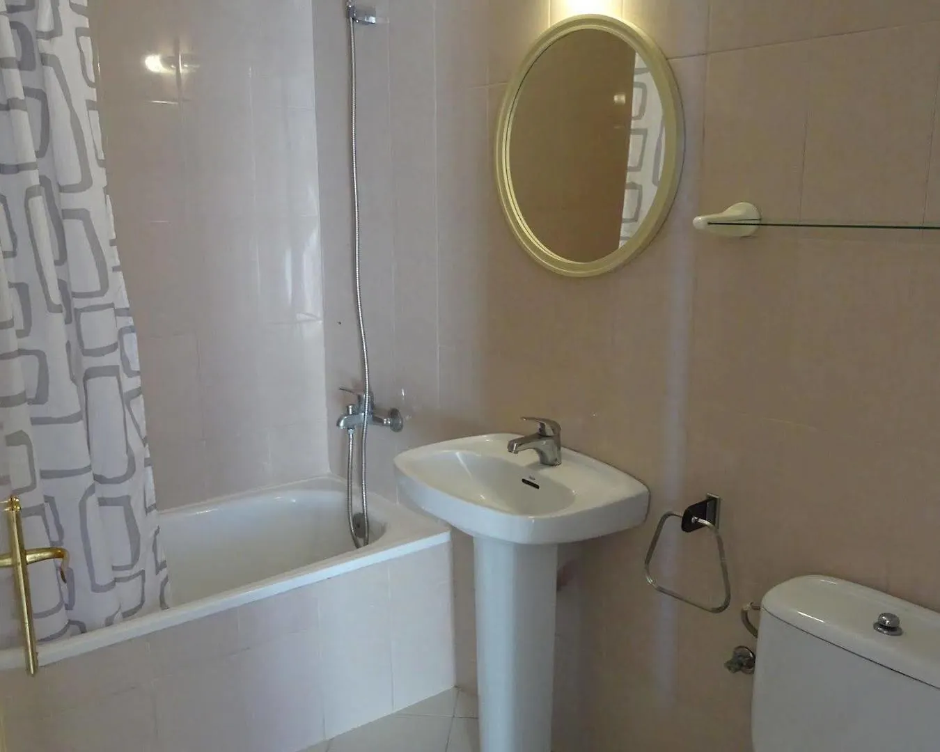 בלאנס Apartamentos Elvira 0*,